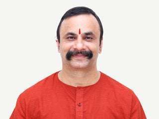 Vaidya Shri Suvinay Damle